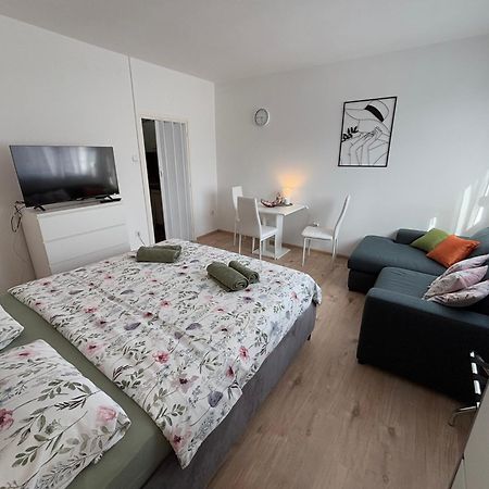 Ferienwohnung App Karla Pula Exterior foto