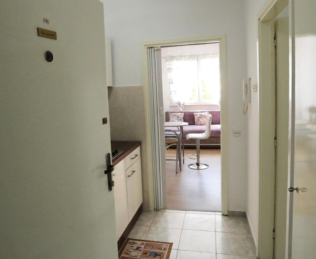 Ferienwohnung App Karla Pula Exterior foto